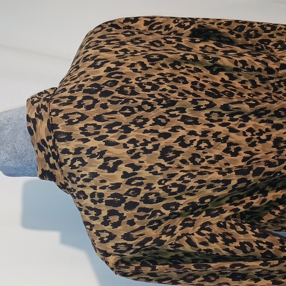 Tomorrow’s Mother leopard print top size medium - Picture 7 of 10